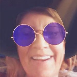 Meet your Posher, Evonne